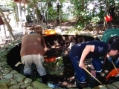 越木岩神社・池の掃除